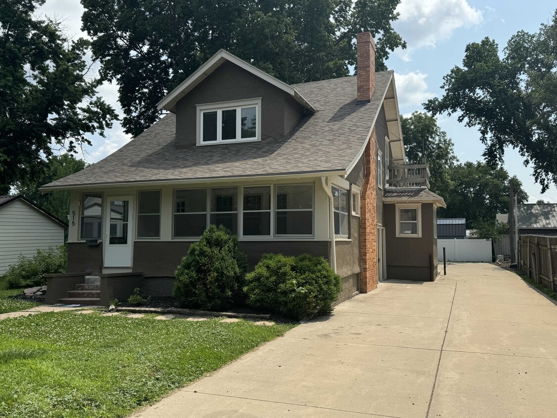 515 E Main St, Vermillion, SD 57069 House Rental in Vermillion, SD