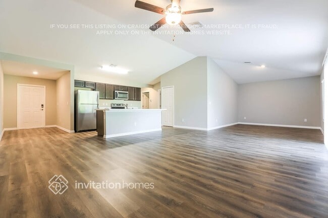 Building Photo - 6184 Hoffman St