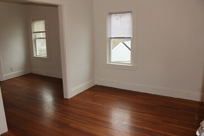 Foto del edificio - 124 Dunham St