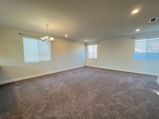Building Photo - 307 Ninos Dr