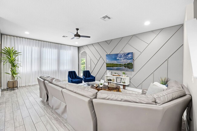 Photo - Beautiful 5-Bedroom Rental Home Available ...