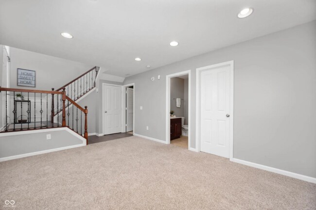 Foto del edificio - 3546 N Golden Gate Dr