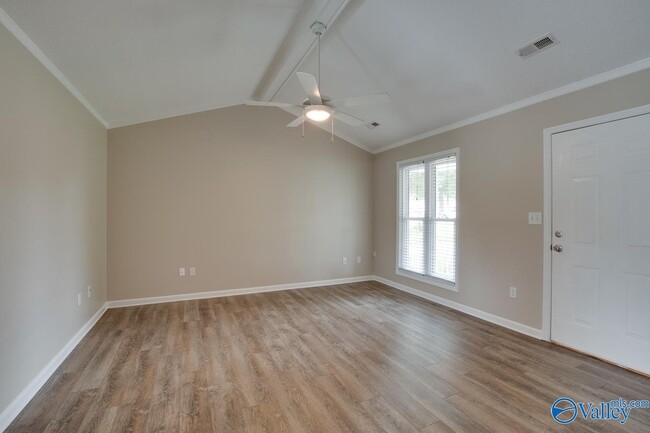 Building Photo - 225 Cedar Creek Cir