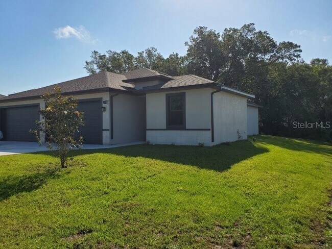 Building Photo - 1214 San Cristobal Ave