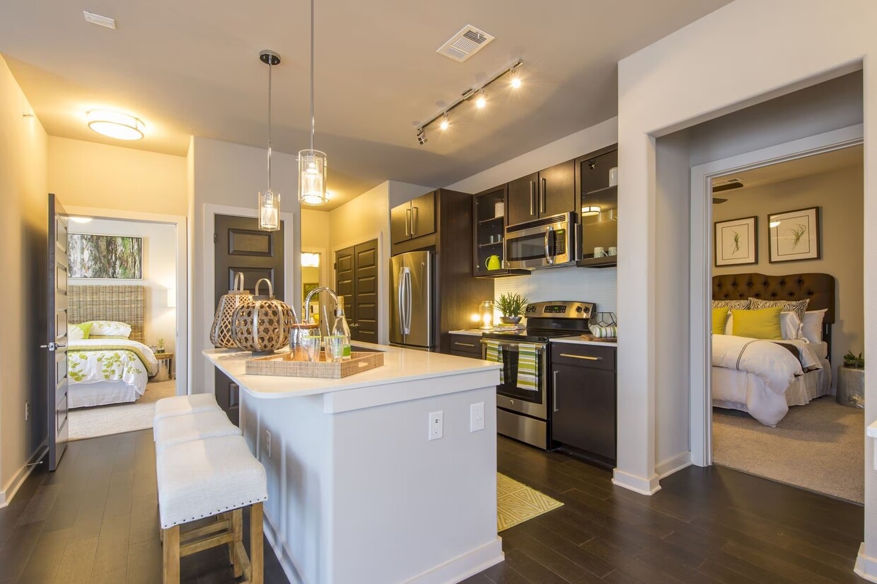Foto principal - Limited-Time: $500 Gift Card on 2-Bed in K...