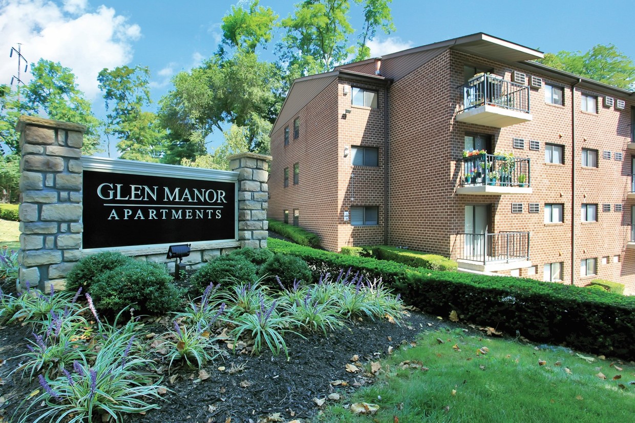 Primary Photo - Glen Manor Apartments