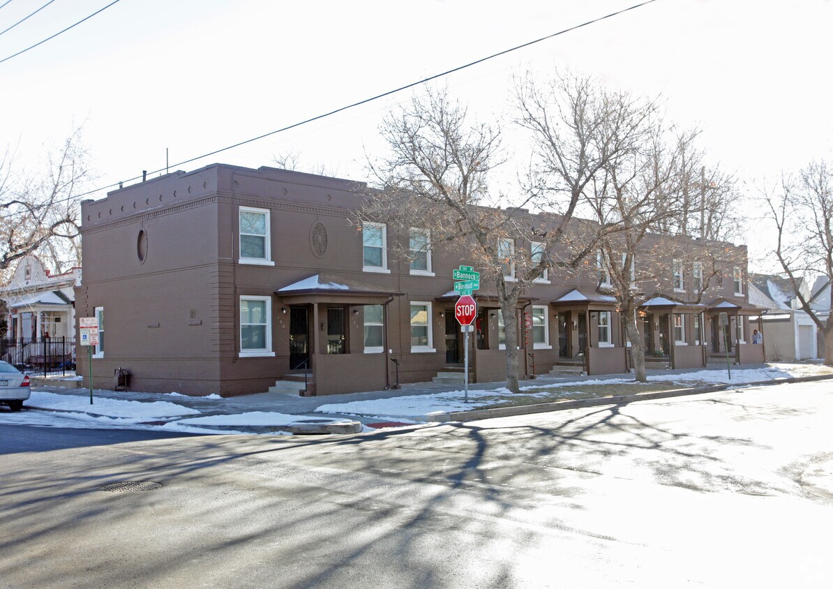 Primary Photo - Ash Apartments