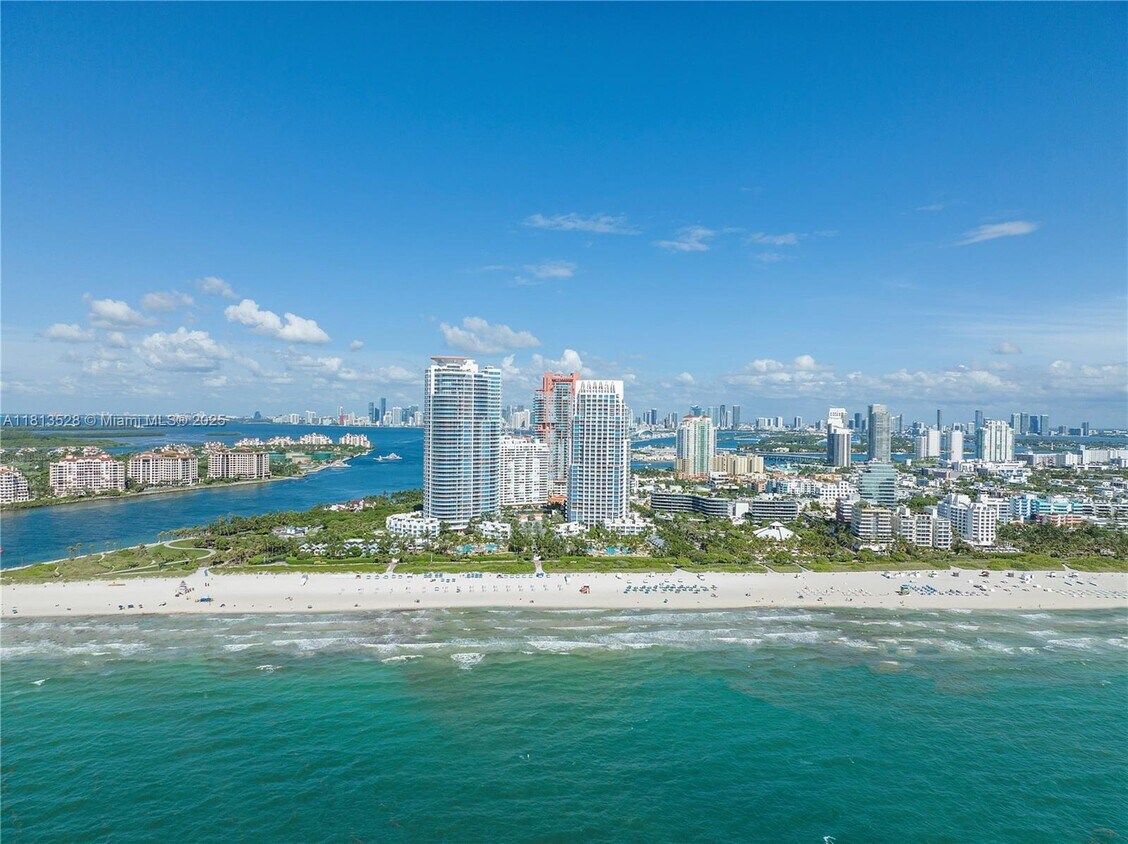 Primary Photo - 100 South Pointe Dr