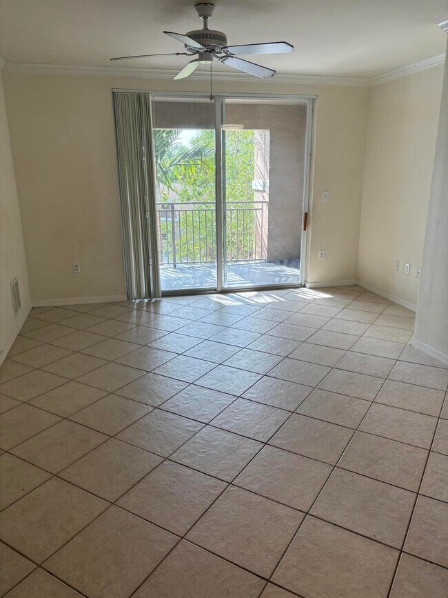 Building Photo - 6529 Emerald Dunes Dr