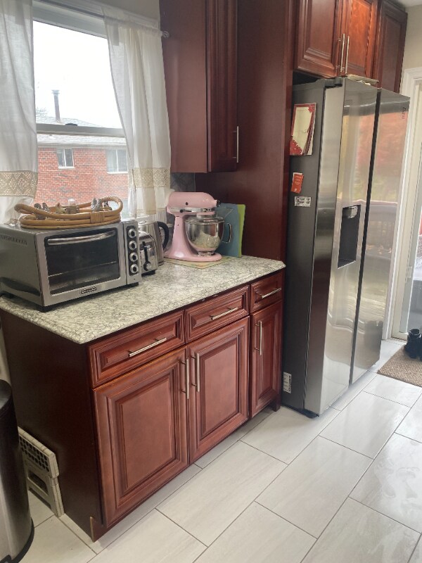 Building Photo - 81-52-81242 242nd St