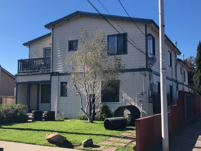 Building Photo - 1225 Beacon Ave