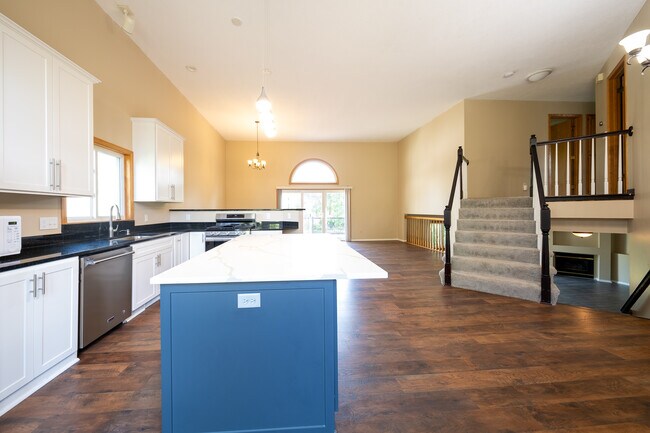 Foto del edificio - 17245 33rd Ave N
