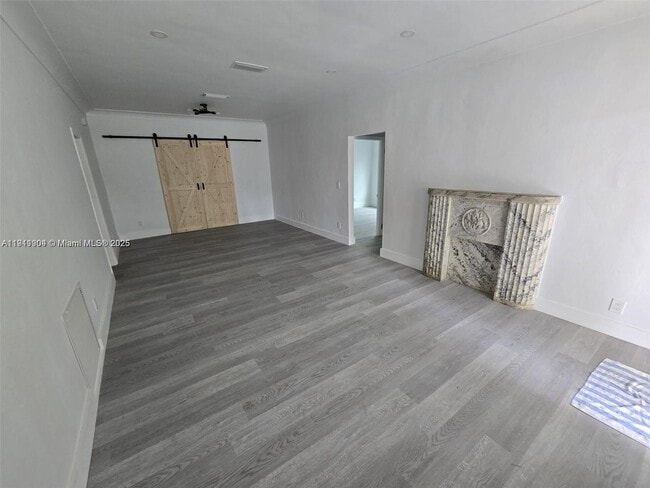 Foto del edificio - 1637 SW 17th St