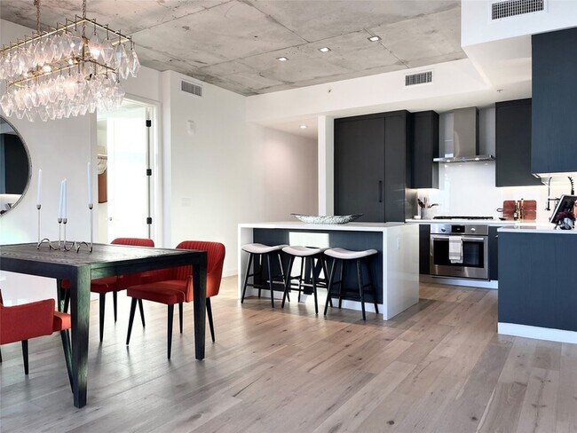 Photo - 1801 N Pearl St Apartment