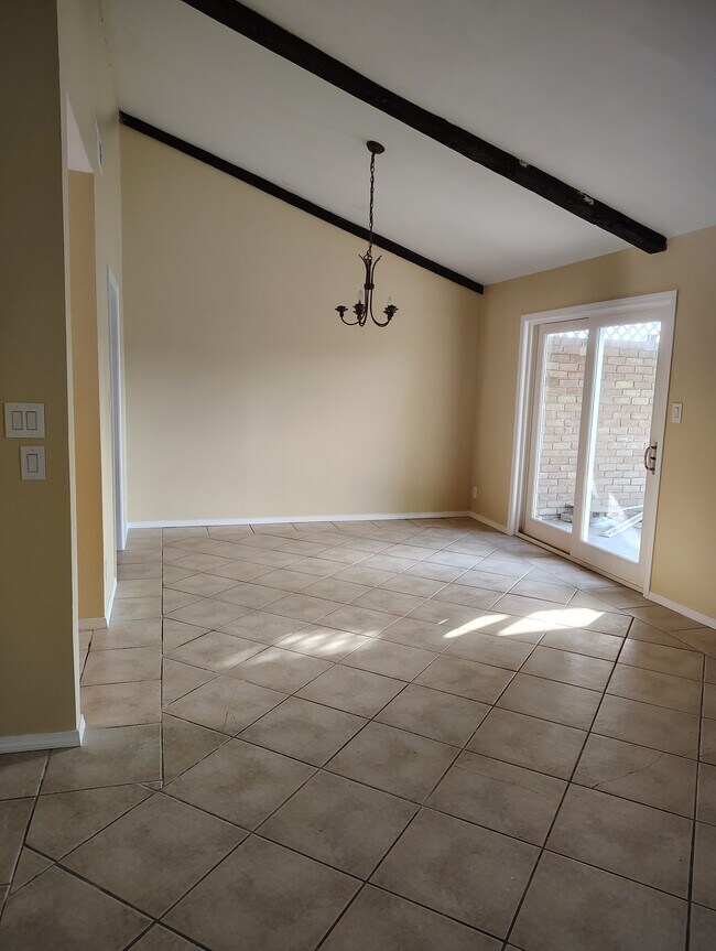 Foto del edificio - 966 Live Oak Cir