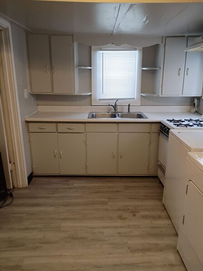 Foto del edificio - Large Back Porch