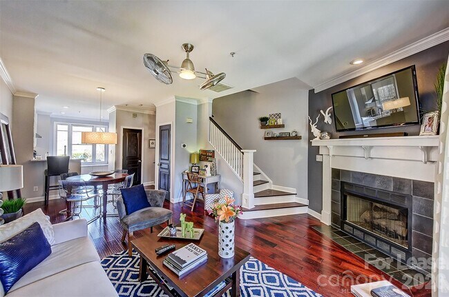 Foto del edificio - 343 W 7th St