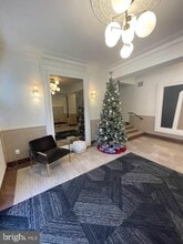 Building Photo - 1010 25th St NW