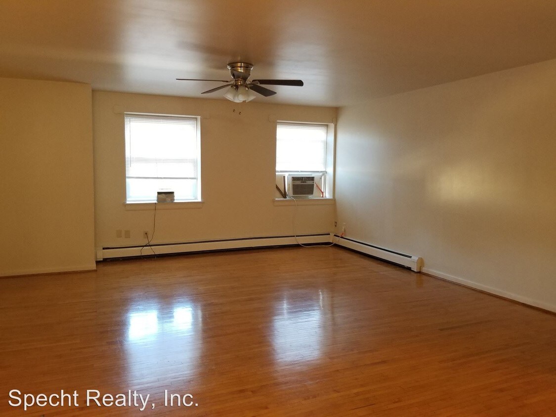 Primary Photo - 2 br, 1 bath Apartment - 95 West 5th Avenue