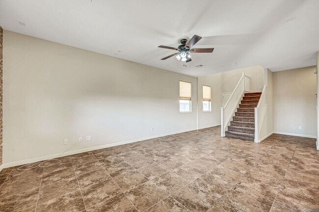 Foto del edificio - Henderson Home with Beautiful Strip Views