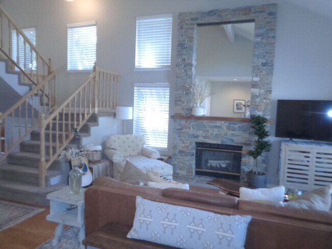Foto del edificio - COMING SOON!!! Near Sacramento River!
