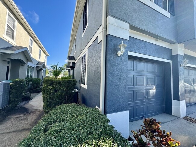 Foto del edificio - 6582 S Goldenrod Rd