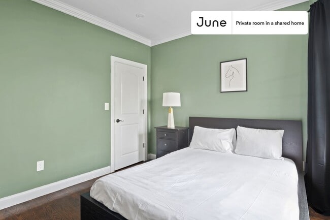 Building Photo - Room in Shared 4 bed/1.5 bath home in Somerville