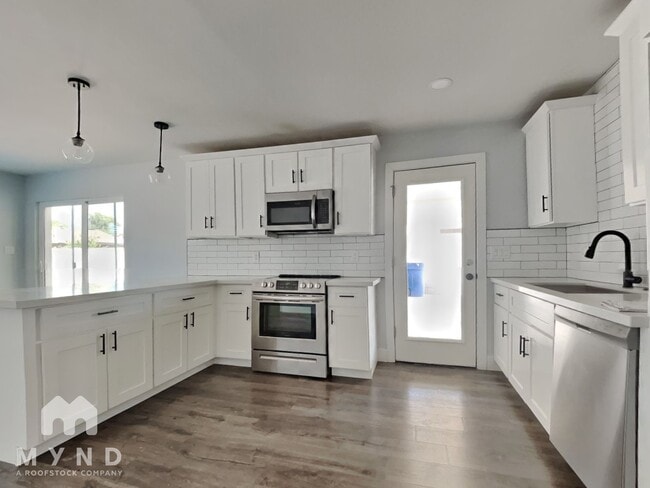 Building Photo - 2528 E Hermosa Dr