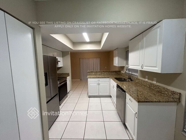 Building Photo - 234 Regal Park Dr