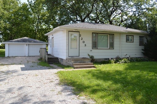 Primary Photo - 2203 Laporte Rd