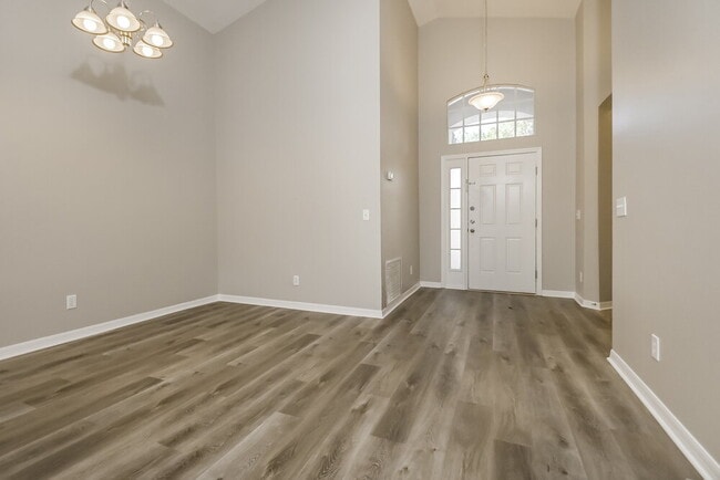 Building Photo - 5110 Clover Mist Dr