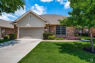 Building Photo - 7033 Eagle Vail Dr