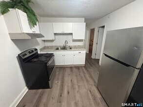 Building Photo - 20 Shagbark Rd