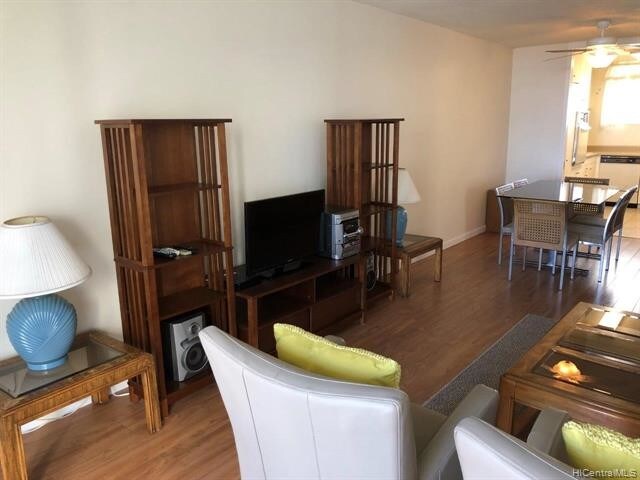 Foto del edificio - 1717 Ala Wai Blvd