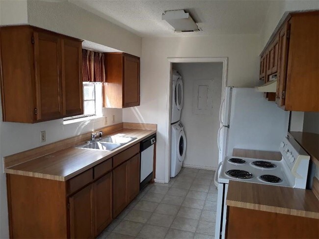 Foto del edificio - 3220 Walton Ave