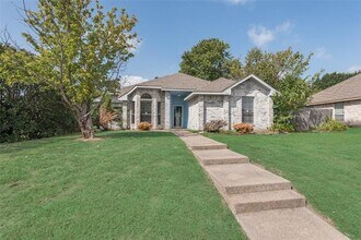 Building Photo - 8701 Pheasant Run Dr