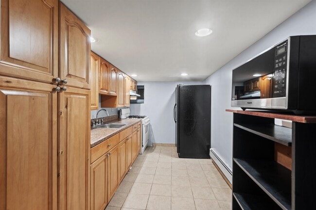 Building Photo - 41 Irving St