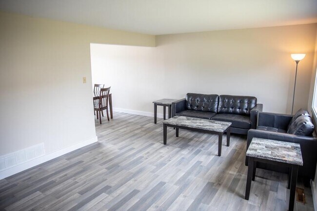 Photo du bâtiment - 3 bedroom in Kitimat BC V8C 1W4