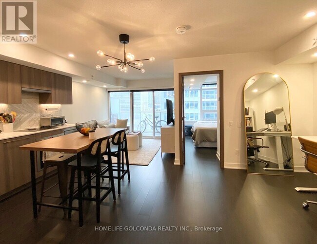 Photo du bâtiment - 19 Bathurst St