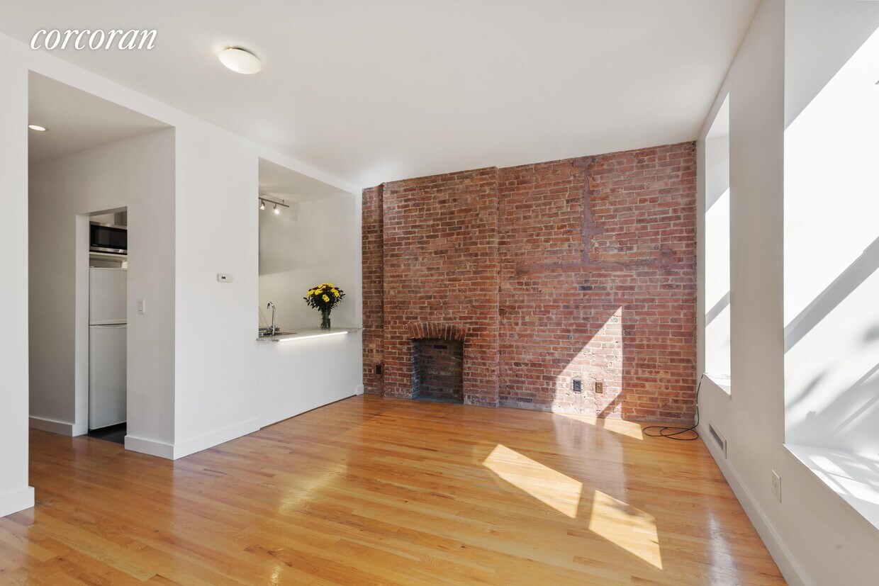 Primary Photo - 119 W 130th St