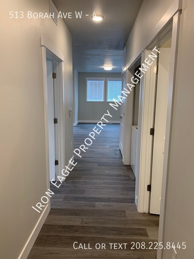 513 Borah Ave W Unit 4, Twin Falls, ID 83301 Room for Rent in Twin