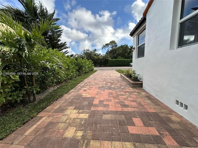 Foto del edificio - 510 Boabadilla St