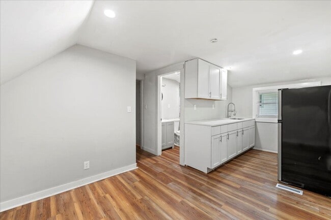 Building Photo - 1138 36th St