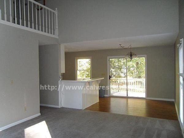 Building Photo - Nice and Sweet Home