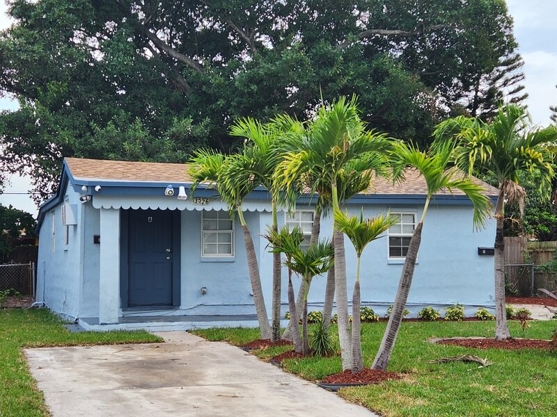 Photo - 3526 Avenue K - B