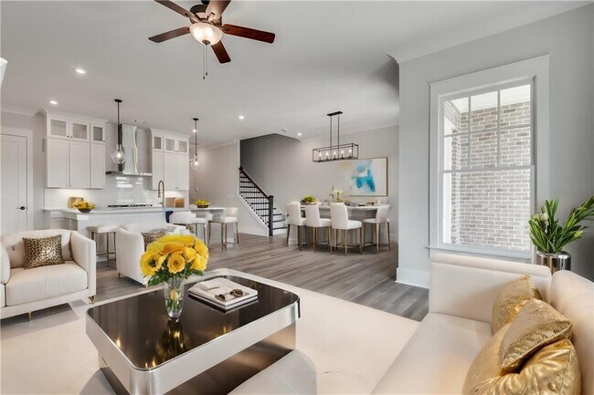 Foto del edificio - 435 Maplewood Dr