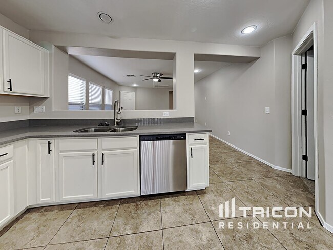 Building Photo - 18358 N Betty Court Maricopa AZ
