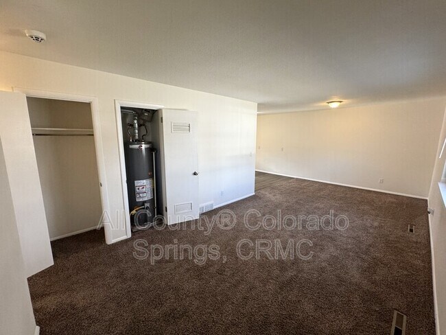 Foto del edificio - 1216 Burnham St