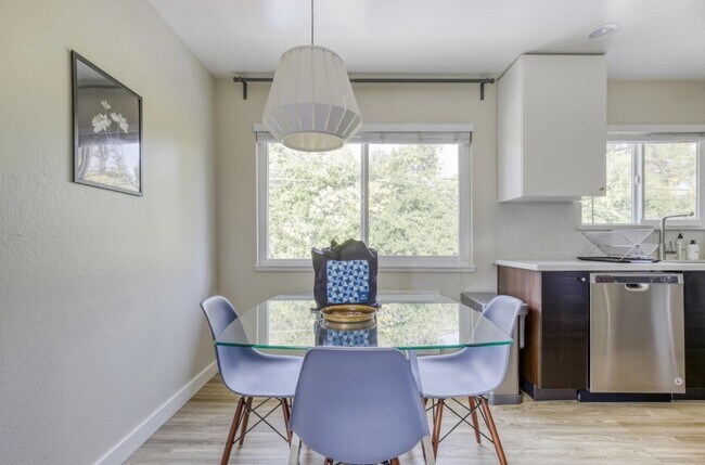Foto del edificio - 1219 W McKinley Ave