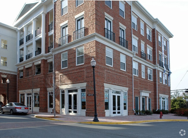 Building Photo - Colonnade at Kentlands